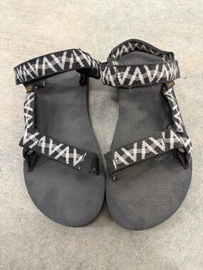 Black Strappy Women's Sport Sandals